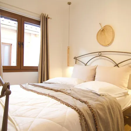 別荘 Mantarini Doukádes