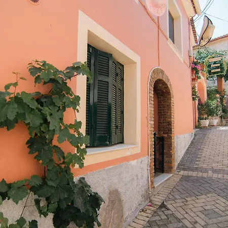 Hébergement de vacances Mantarini Doukádes