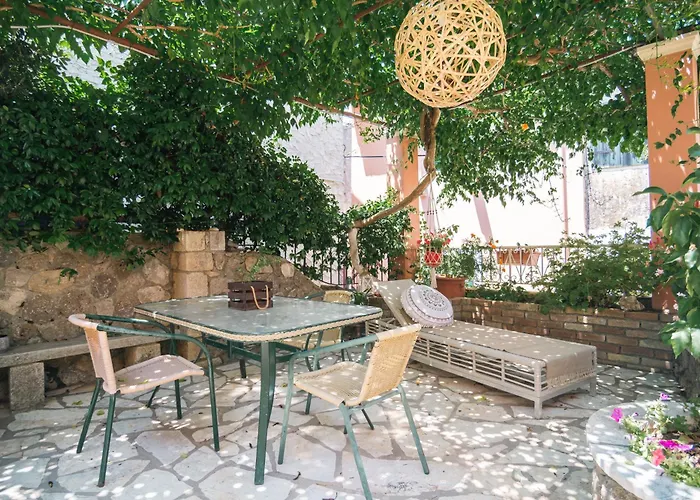 Semesterbostad Mantarini Doukádes